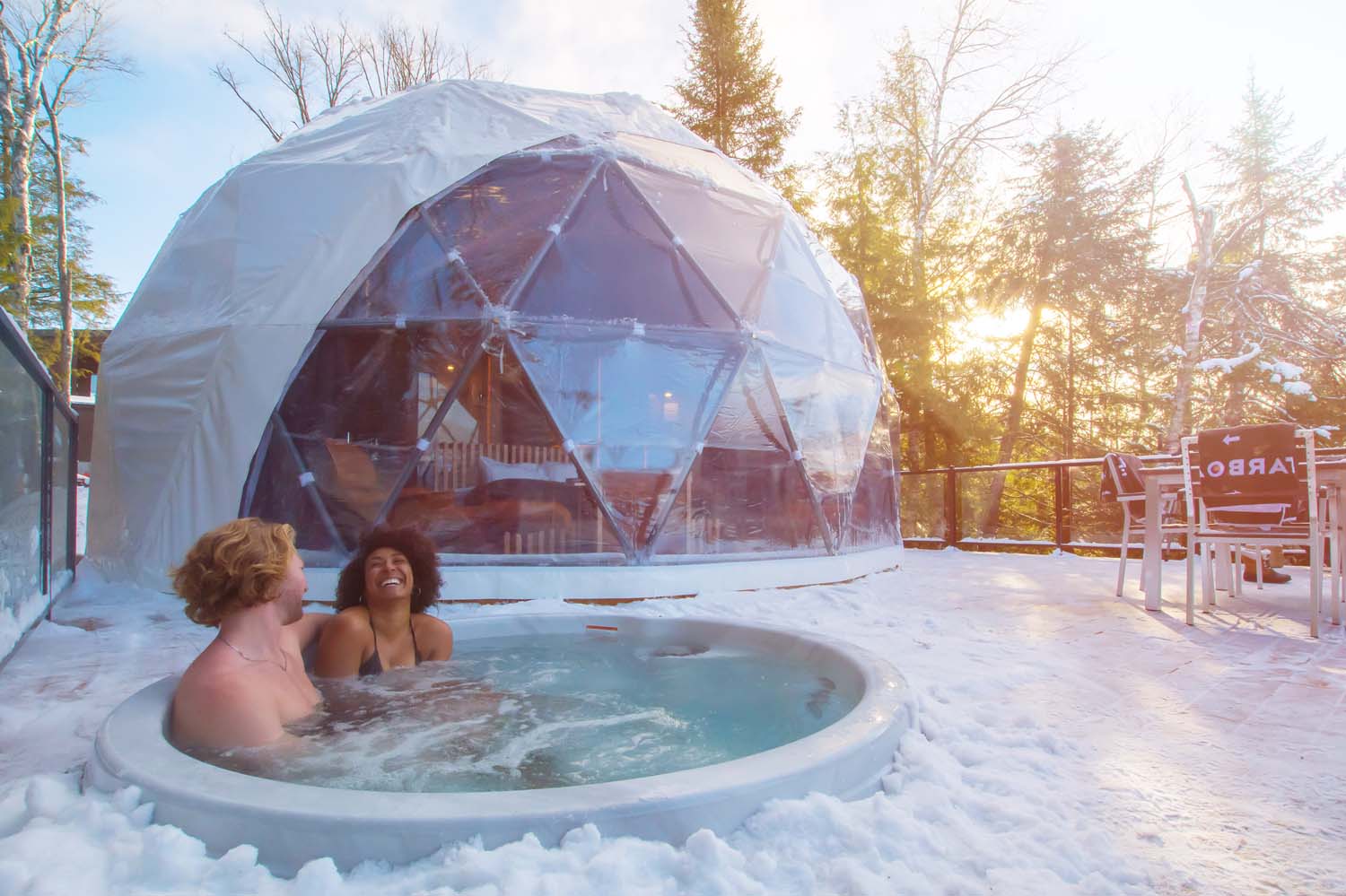 Bubble hôtel à Mont Tremblant: dômes, pods, minilofts, location de chalet