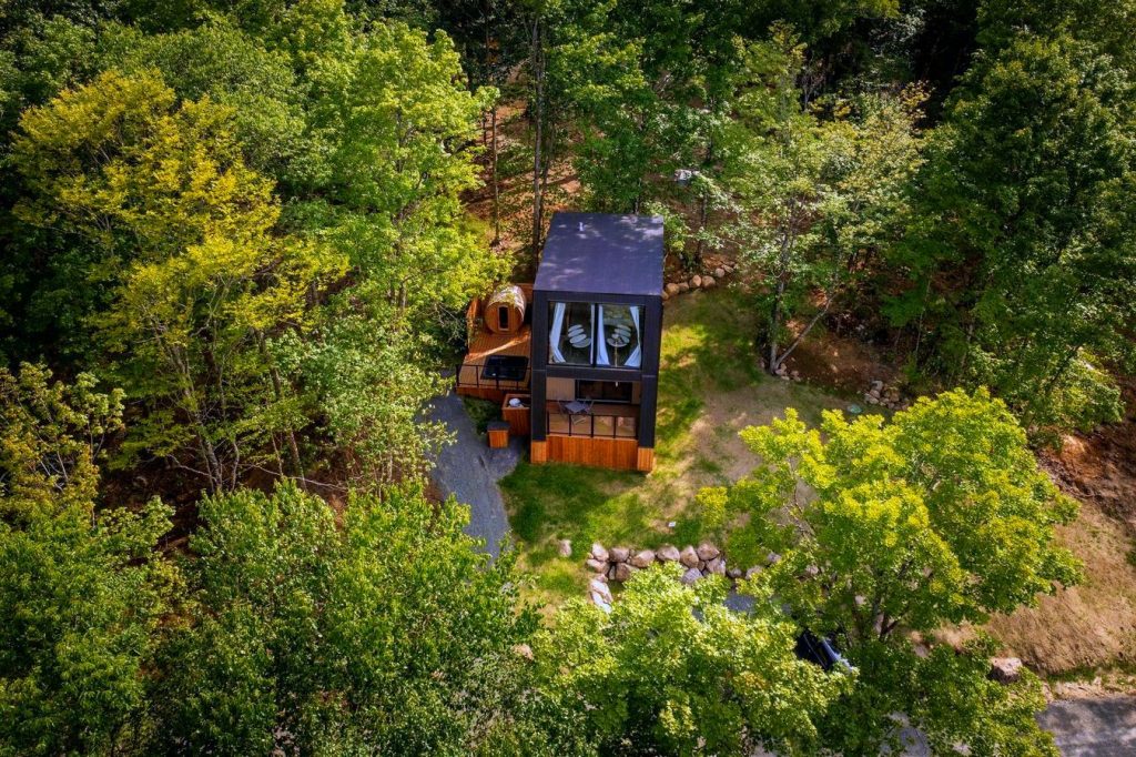 pod rental in tremblant